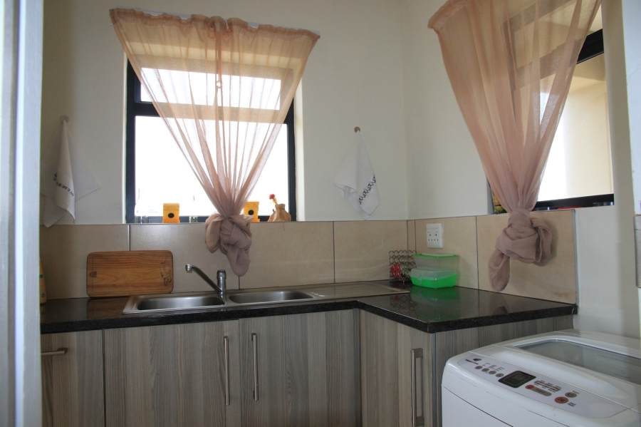 To Let 2 Bedroom Property for Rent in Kidds Beach Eastern Cape